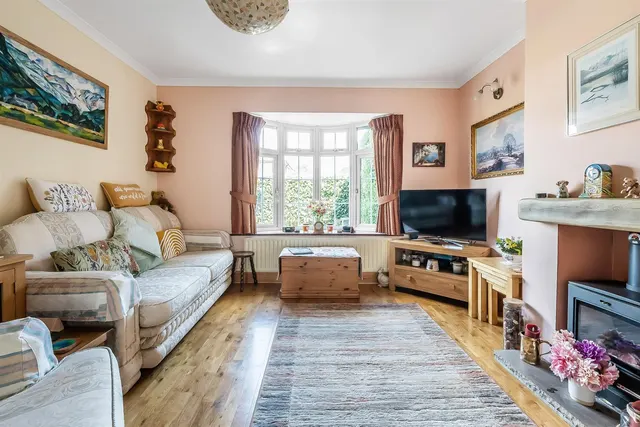 Middlemead Road, Great Bookham, KT23, photo 3