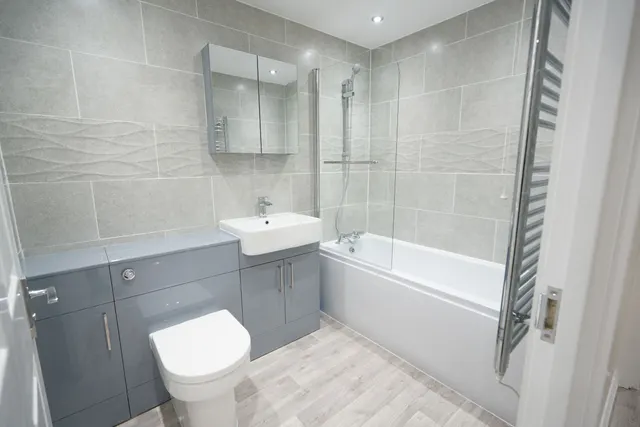 Photo 3 — Thackeray Avenue, Tilbury, Essex, RM18 8HR