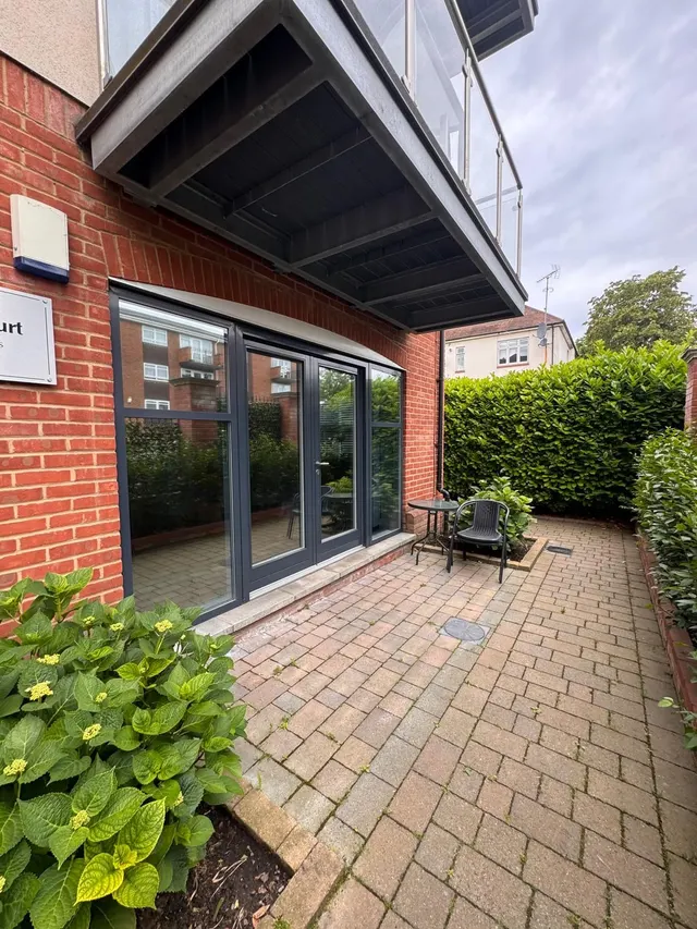 Deyncourt Gardens, Upminster, RM14, photo 2