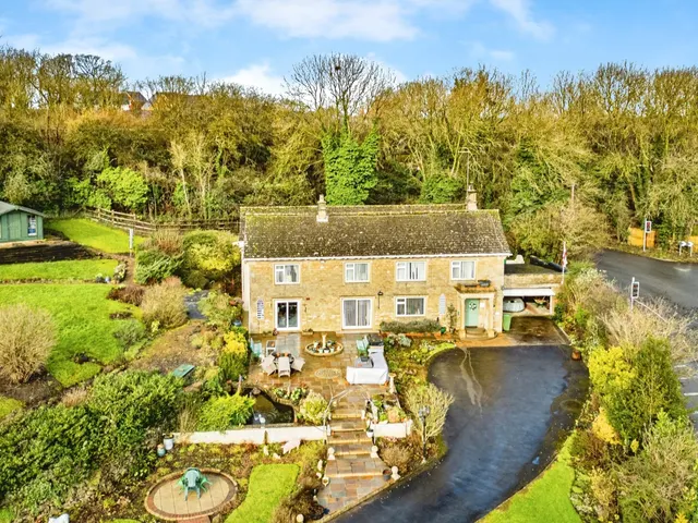 Lacock Road, Patterdown, Chippenham, photo 1