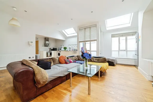 Fentiman Walk, Hertford, SG14, photo 1