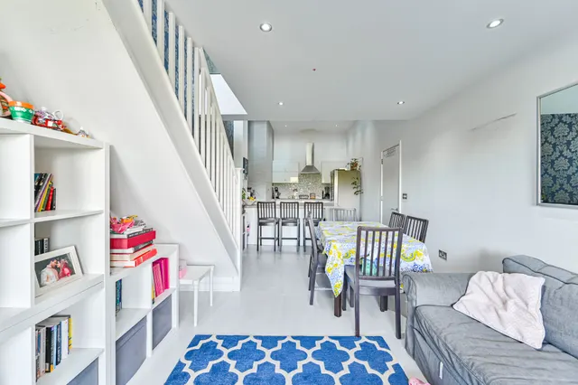 Photo 2 — Flat 36, 1 Yeoman Street, London