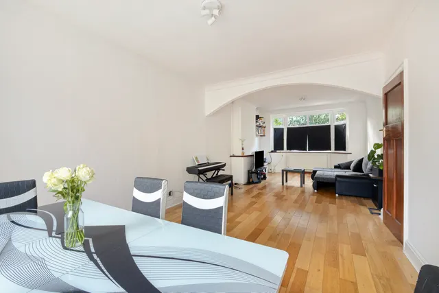 Camden Gardens, Sutton, SM1, photo 2