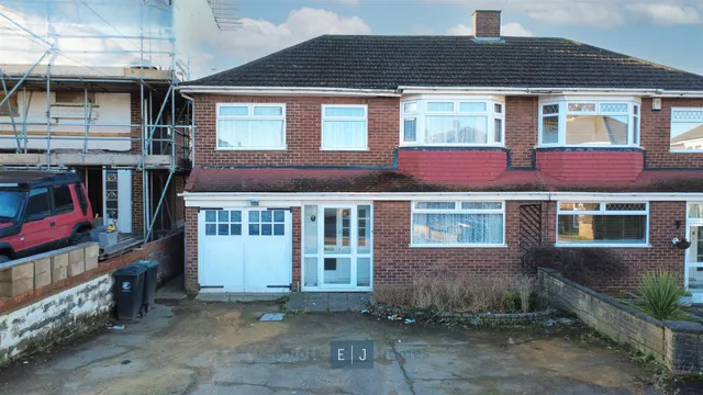 Woodbrook Gardens, Waltham Abbey, EN9, photo 1