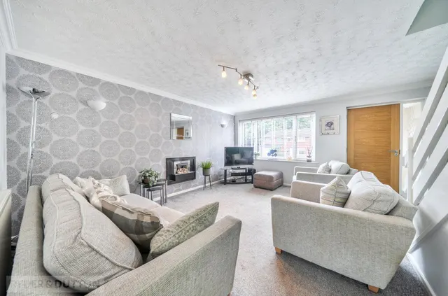 Foxglove Court, Shawclough, OL12, photo 2