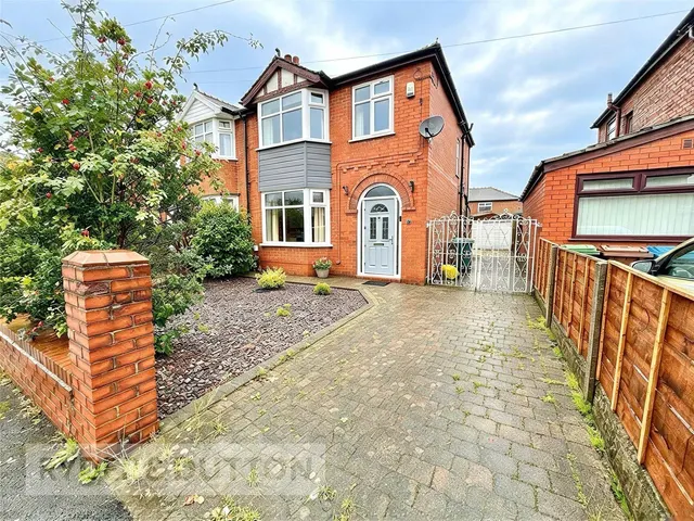 Owler Lane, Chadderton, OL9, photo 1