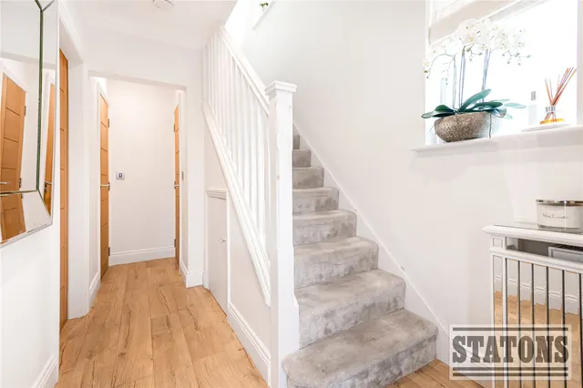 Photo 2 — Northfield Road, Barnet, EN4 9DN