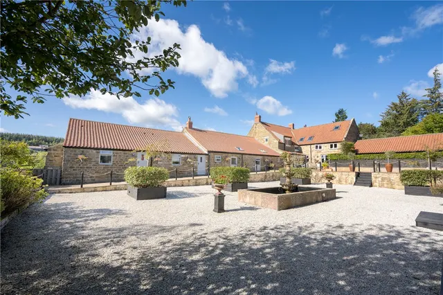 Island Farm Cottage, Staintondale, YO13, photo 2