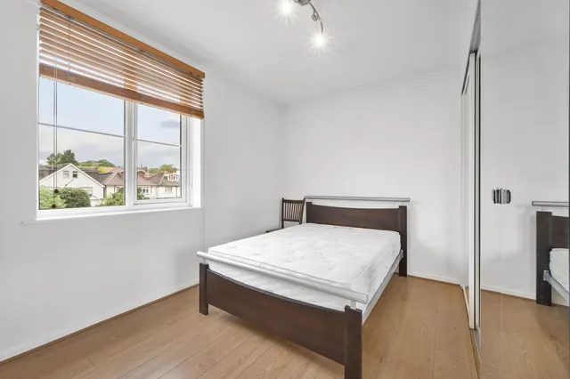 Alwyne Road, SW19, photo 2