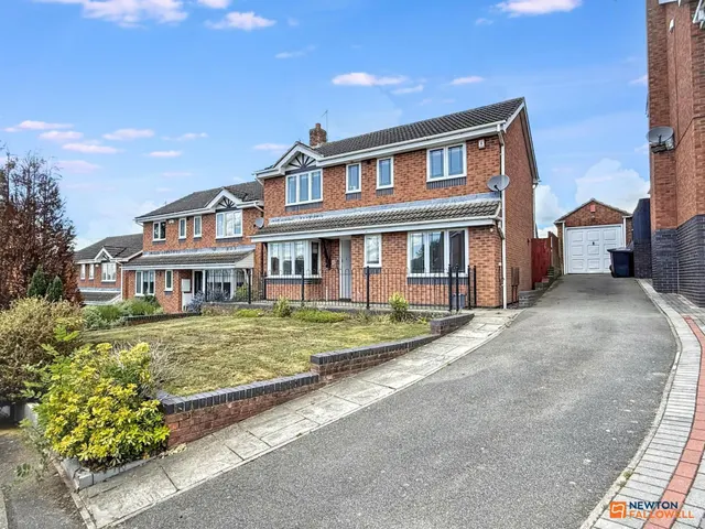 Hawthorne Drive, Thornton, LE67, photo 1