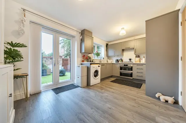 Duchess Place, Chester, CH2, photo 3