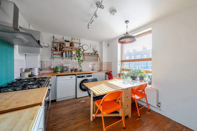 Photo 3 — Morecambe Street, SE17