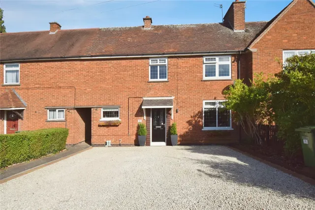 3 bedroom house, Central Avenue, Wigston, LE18