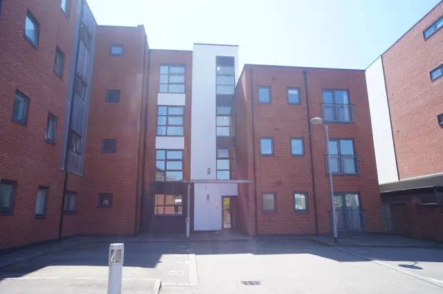 Montmano Drive, West Didsbury M20 2EB, photo 1
