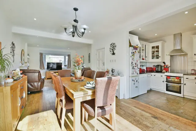 Winn Road, London, SE12, photo 1