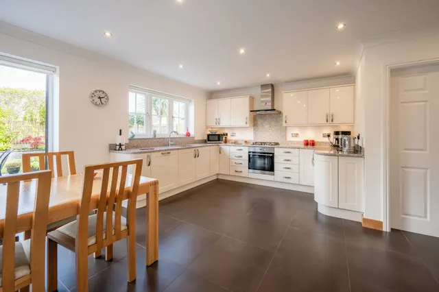 Elderbrook Close, Hesketh Bank, PR4, photo 2