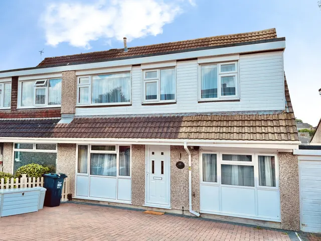 Mortimore Close, Saltash, PL12, photo 1