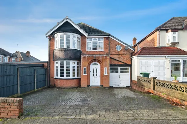 Hawthorn Croft, Oldbury, B68, photo 1