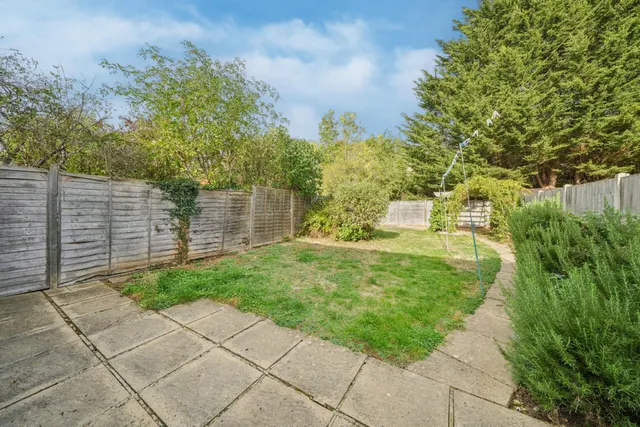 Barry Avenue, Bicester, OX26, photo 2