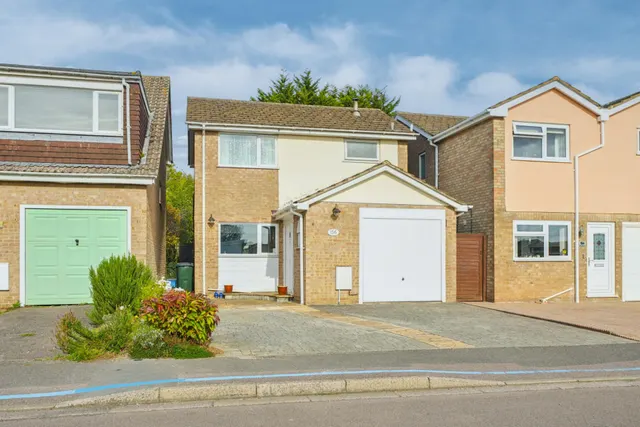 Barry Avenue, Bicester, OX26, photo 1