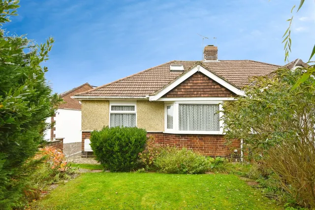 Glenwood Close, Swindon, SN1, photo 1