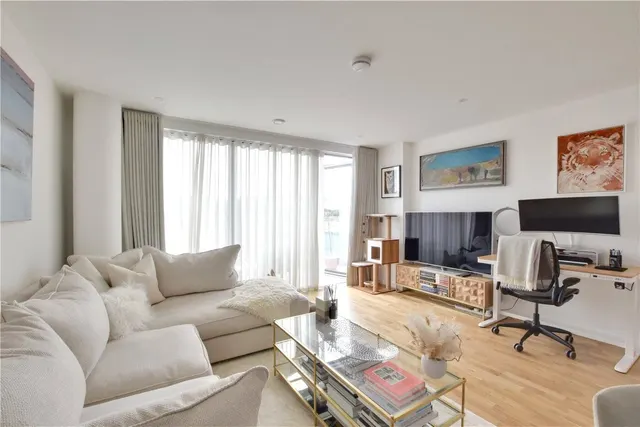 Hawthorne Crescent, Greenwich, SE10, photo 2