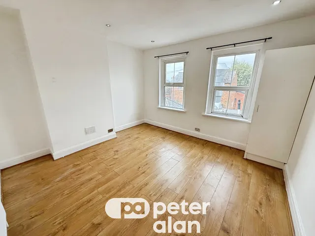 Caerphilly Road, Cardiff, CF14, photo 2