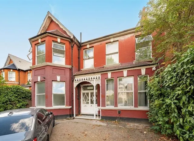 Walm Lane, London, NW2