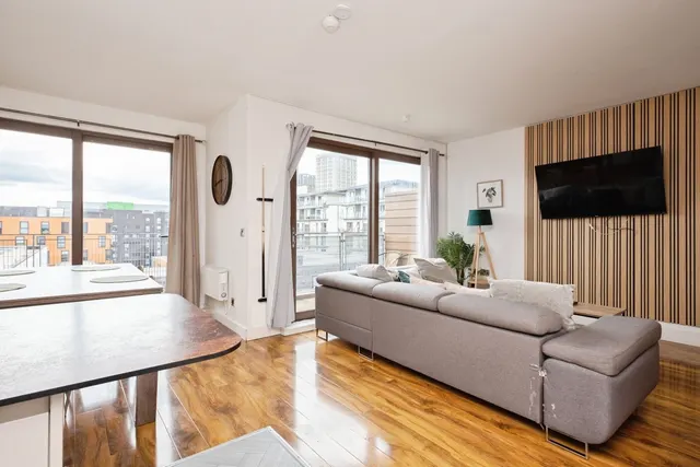 Photo 2 — Isaac Way, Manchester, Greater Manchester, M4