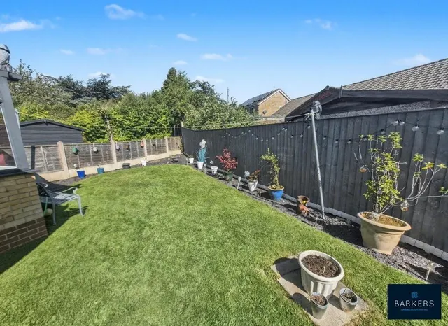 Photo 3 — Chevins Close, BATLEY, West Yorkshire WF17 0QQ