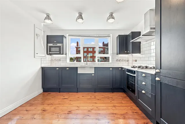 Queens Drive, London, N4, photo 2