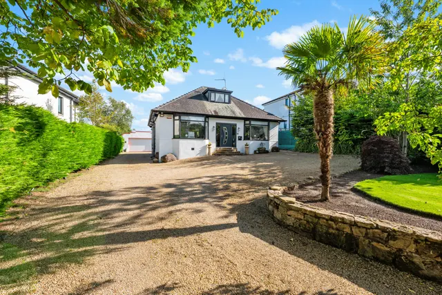 Sunningdale Avenue, Newton Mearns, photo 1