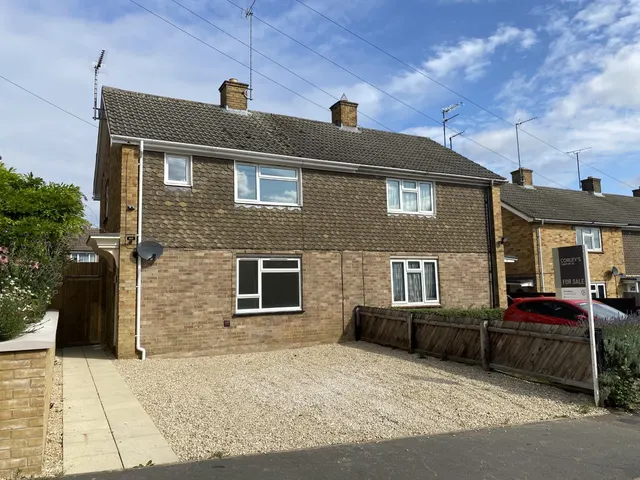 Mascord Road, Banbury, OX16, photo 1