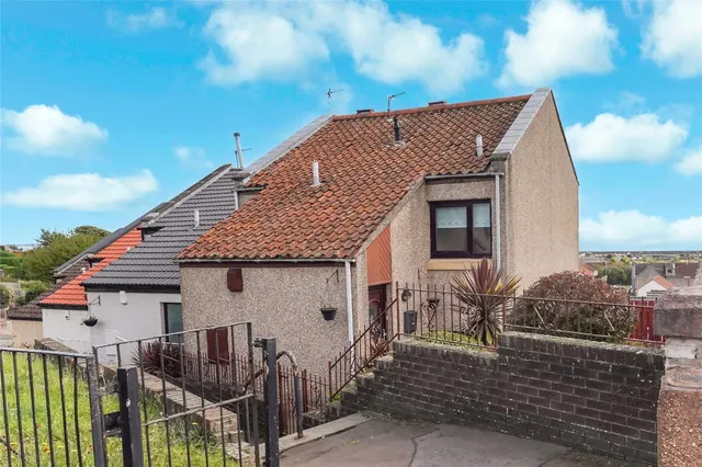 Wellesley Road, Leven, KY8, photo 1
