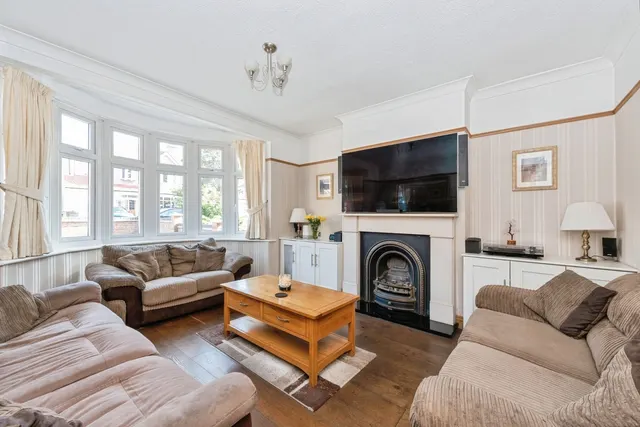 Ebbisham Road, Worcester Park, KT4, photo 2