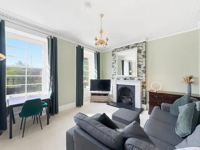 Gardner's Crescent, West End, EH3, photo 1
