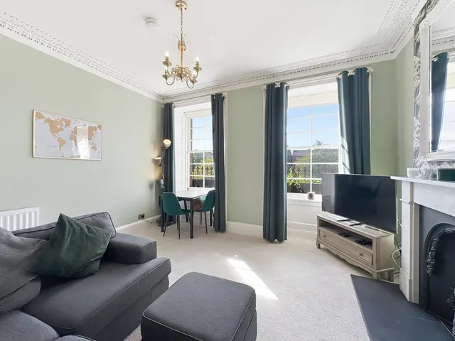 Gardner's Crescent, West End, EH3, photo 3