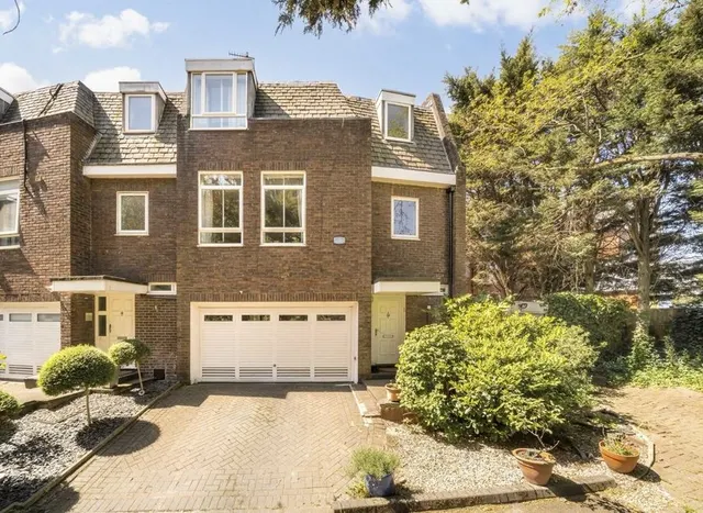Westchester Drive, Hendon, NW4, photo 1