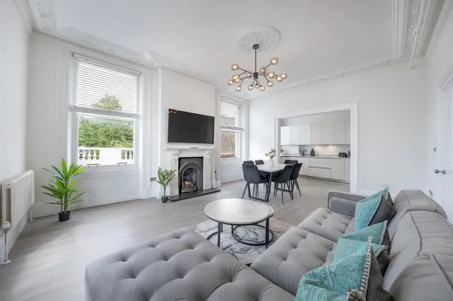 Haverstock Hill, Belsize Park, NW3, photo 1