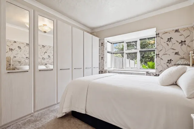 Heather Drive, Romford, RM1, photo 3