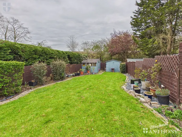 Photo 3 — Dalesford Road, Aylesbury, HP21 9XD