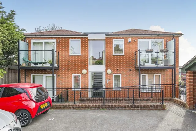 Goodwin Drive, Sidcup, DA14, photo 1