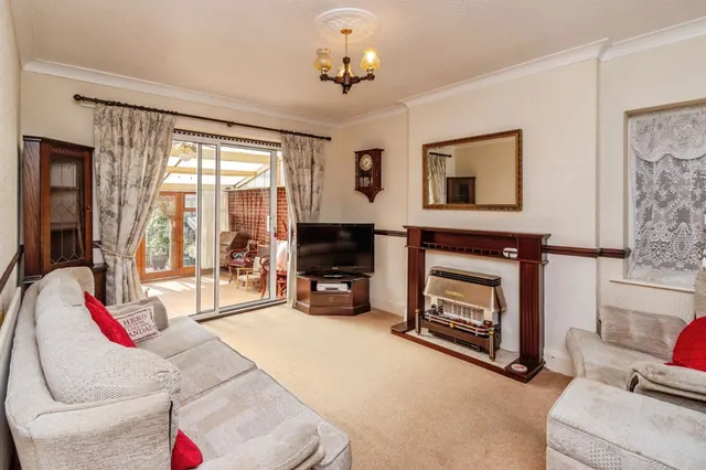 Dartmouth Avenue, Walsall, WS3, photo 3