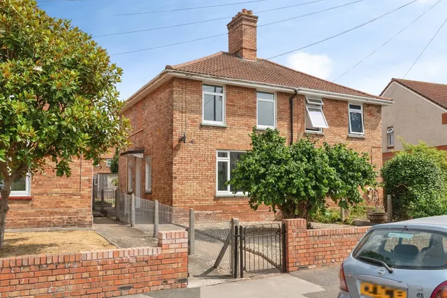 Lambrook Road, Taunton, TA1, photo 1