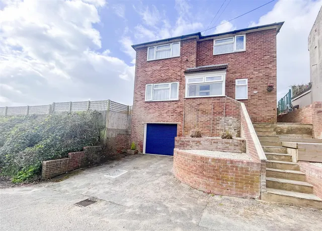 Hollington Old Lane, St. Leonards-On-Sea, TN38 9DS, photo 1