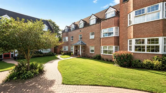 York Mews, Alton, GU34, photo 1