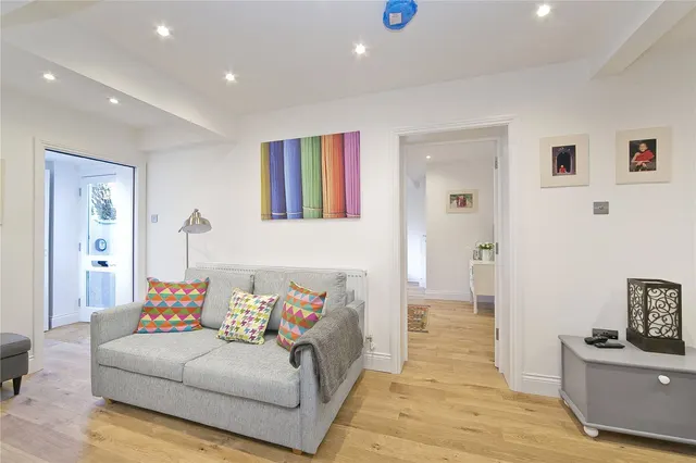 Camden Road, Camden, NW1, photo 3