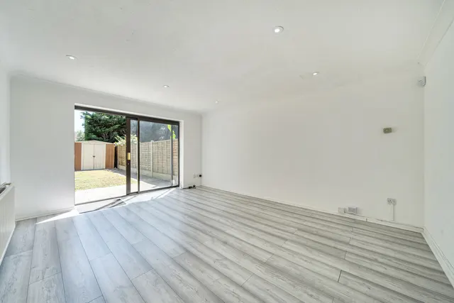 Jasmin Close, Northwood, HA6, photo 3