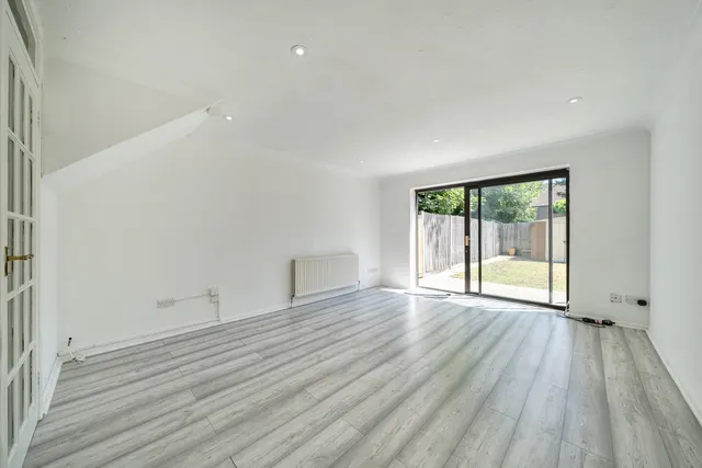 Jasmin Close, Northwood, HA6, photo 2