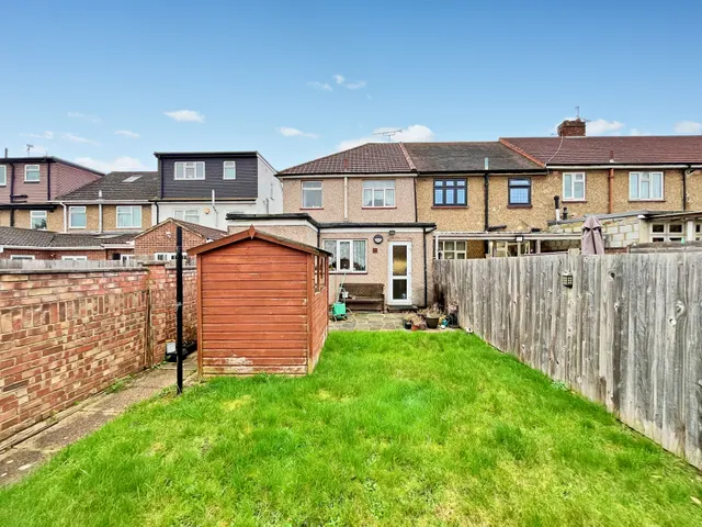 Avon Road, Greenford, UB6, photo 3